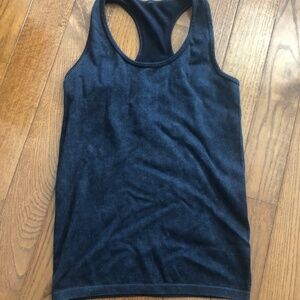 *ribbed athletic tank top